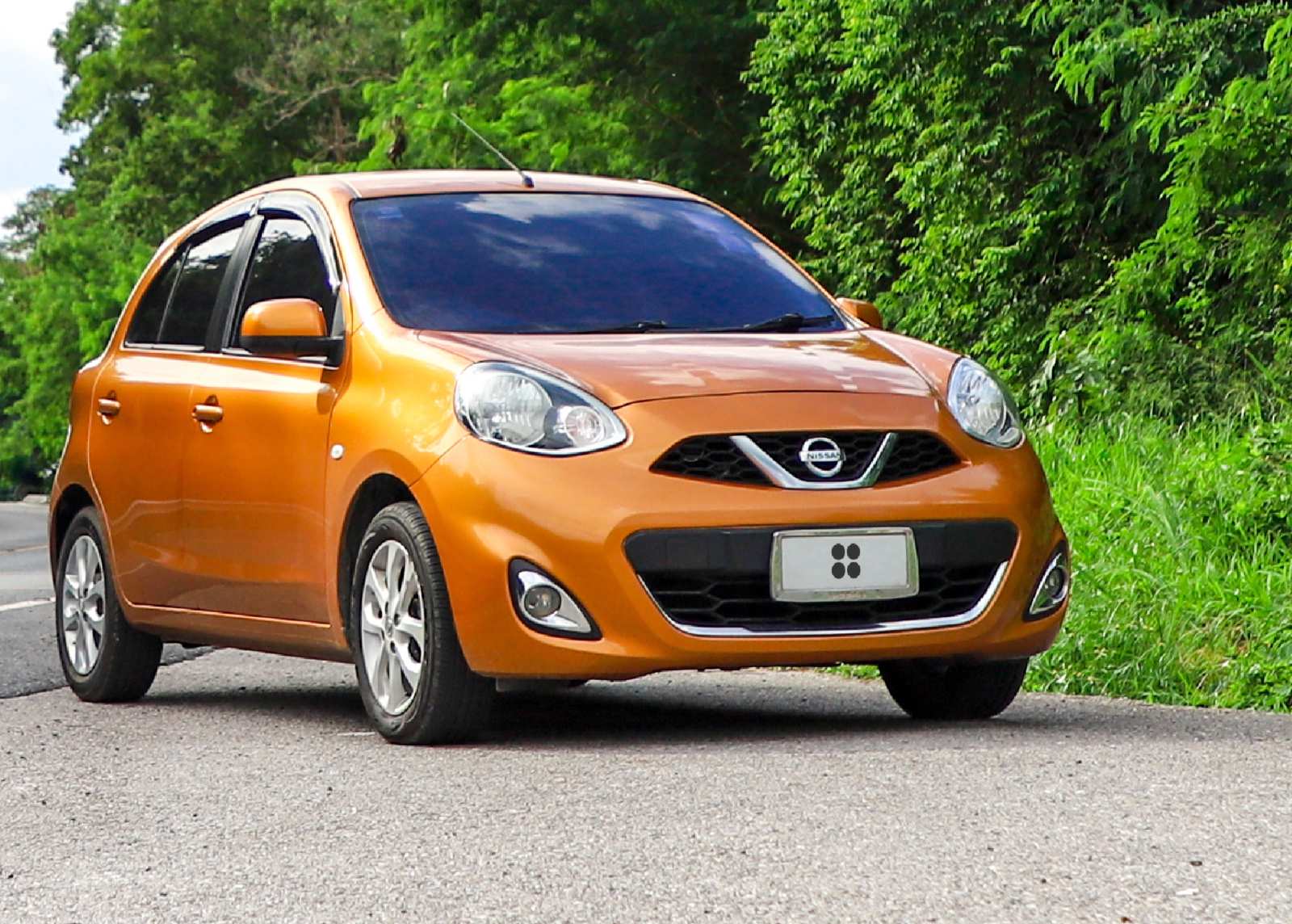 Rent Nissan March